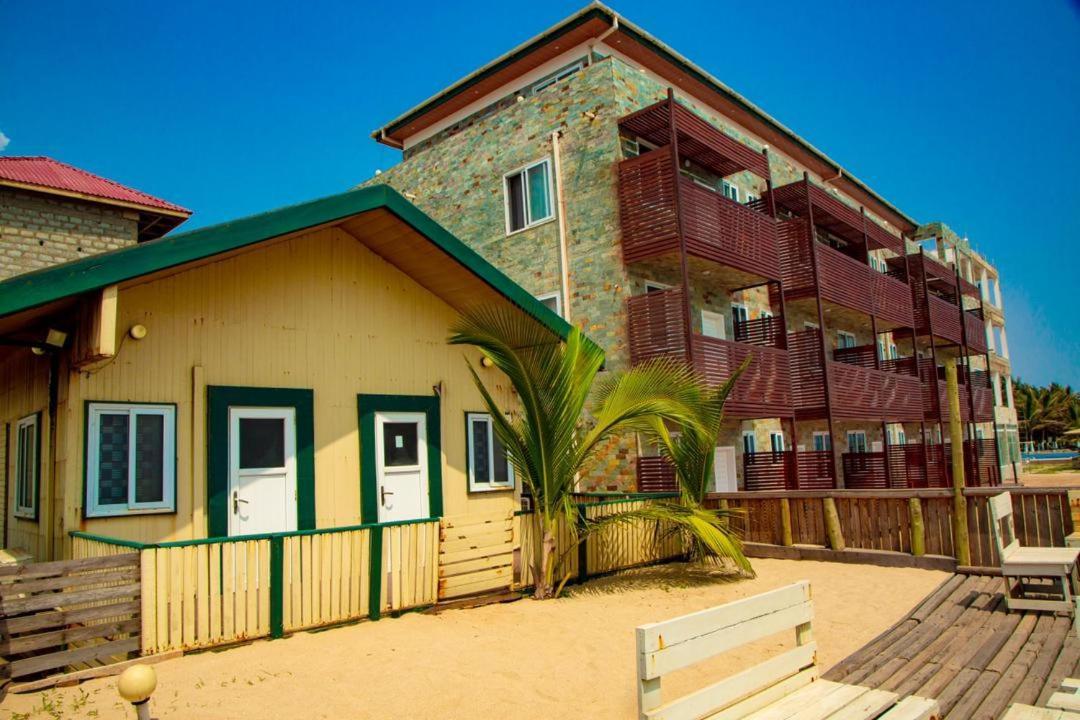 Ocean Green Beach Resort Prampram Ngoại thất bức ảnh